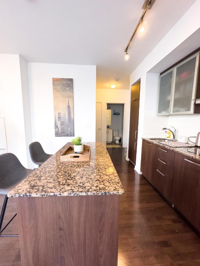 טורונטו Luxury 2 Bedrooms With Lakeview Cn Tower Entertainment District Rogers Centre מראה חיצוני תמונה