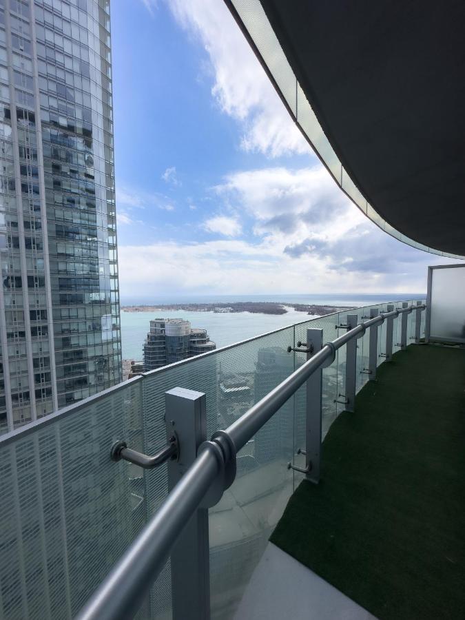טורונטו Luxury 2 Bedrooms With Lakeview Cn Tower Entertainment District Rogers Centre מראה חיצוני תמונה